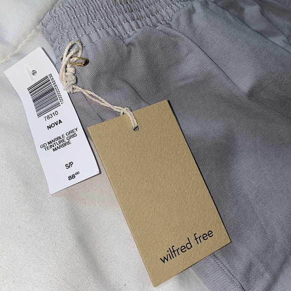 Aritzia/Wilfred Free. High-waisted, Bermuda shorts - Picture 3 of 3
